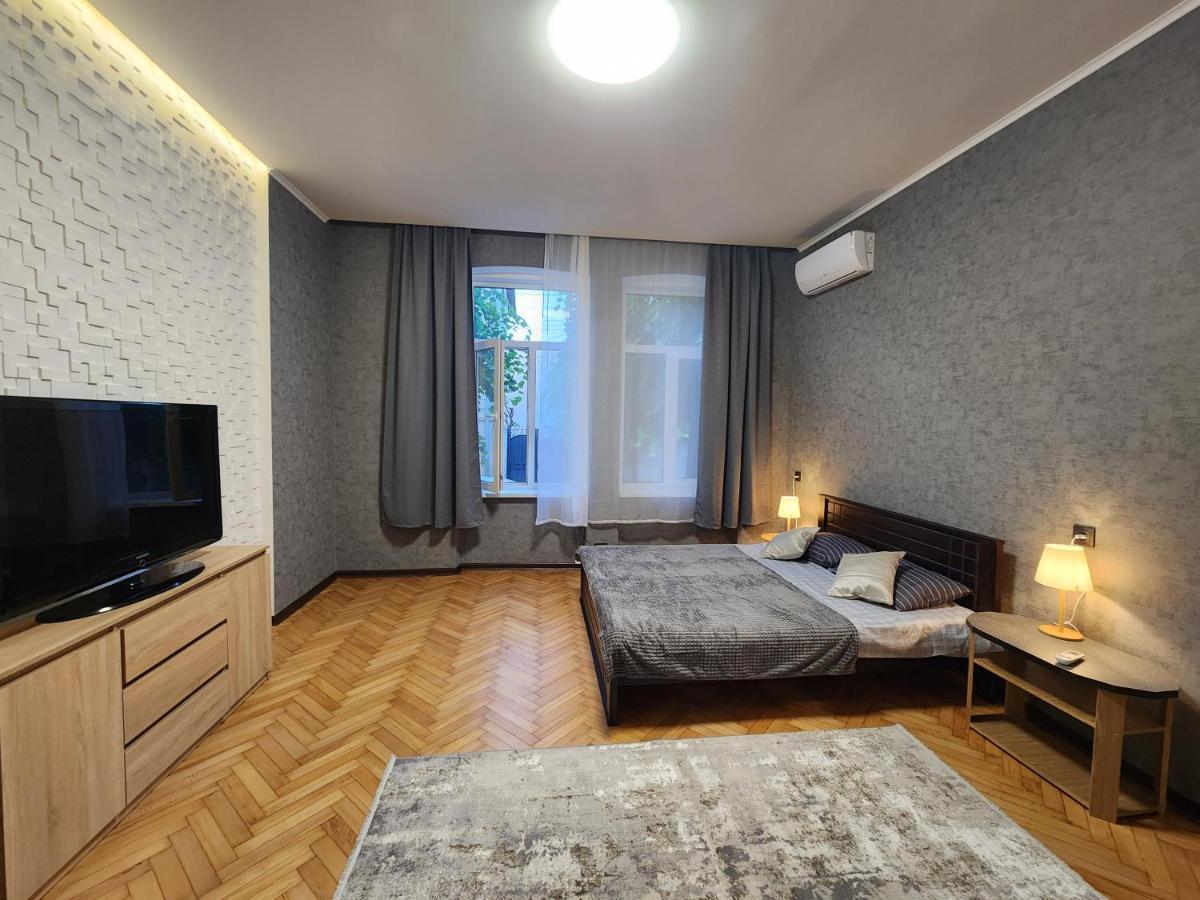 O.O.Apart.2 Chernivtsi Εξωτερικό φωτογραφία